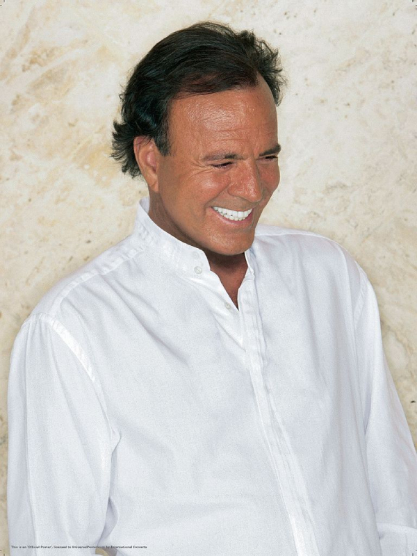 33. Julio Iglesias 