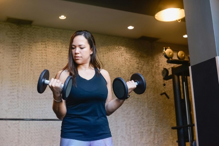 2. Entrenamiento de fuerza mujer