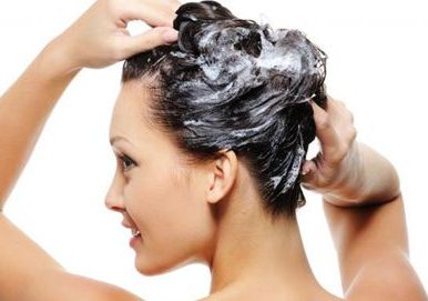 11 preguntas que nos hacemos antes de lavarnos el pelo