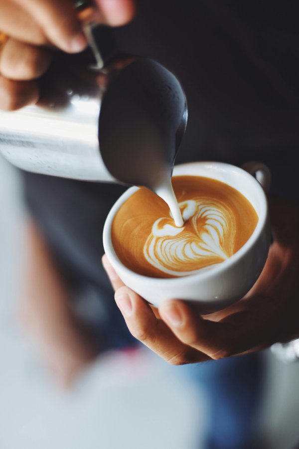 Ser más inteligente y otras ventajas de beber café