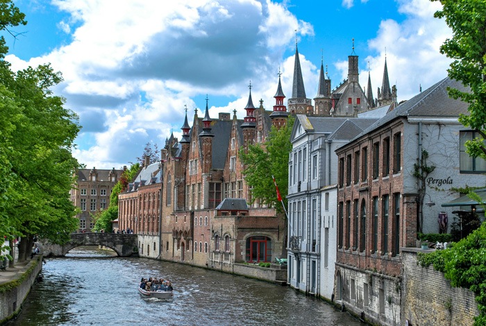 8 espectaculares destinos europeos que probablemente no te habías planteado para tus vacaciones Brujas Bélgica