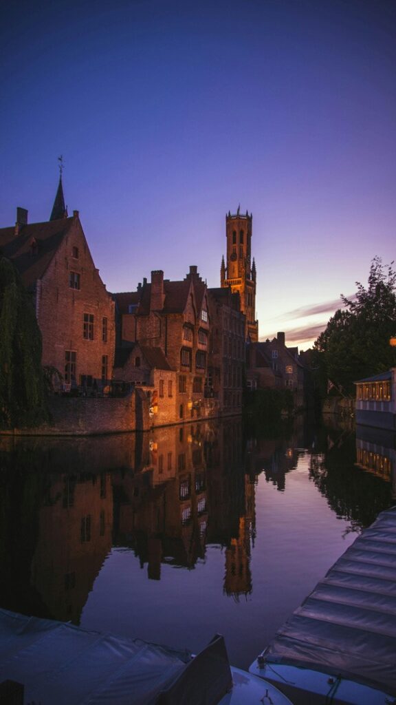 8 espectaculares destinos europeos que probablemente no te habías planteado para tus vacaciones Brujas Bélgica