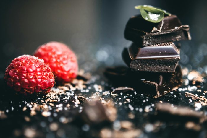 7 dulces con pocas calorías que te harán disfrutar sin remordimiento chocolate negro