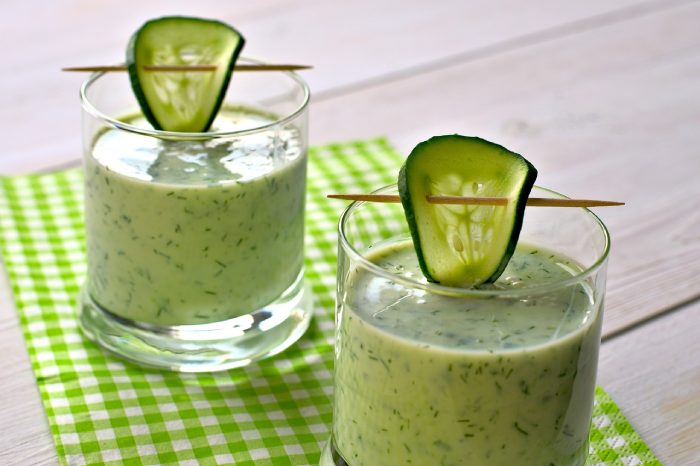 Sopa fría de yogur y pepino