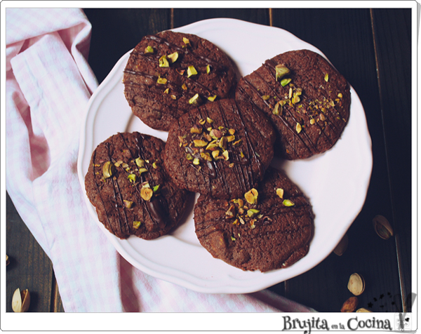 receta facil de cookies de chocolate con pistachos