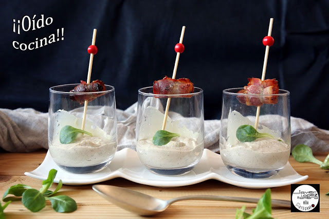 receta aperitivo facil datiles con bacon y crema de almendras y champiñones