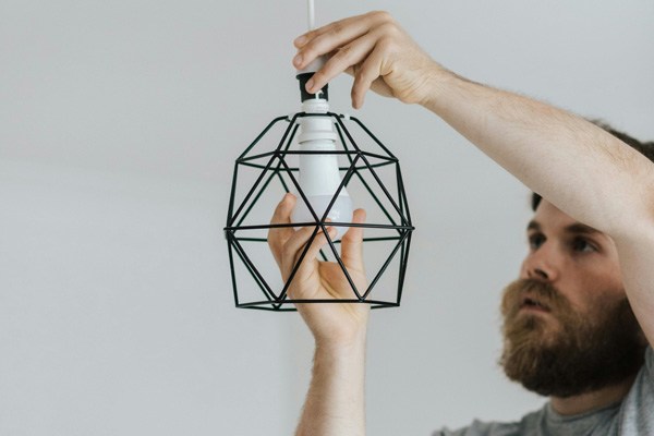 Ahorrar en la factura de la luz con estos 10 consejos