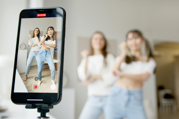 Las cuentas de famosos más virales durante el confinamiento