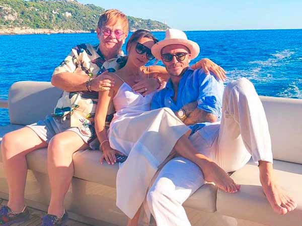 Los Beckham navegando en el barco de Elton John. Foto de Instagram.