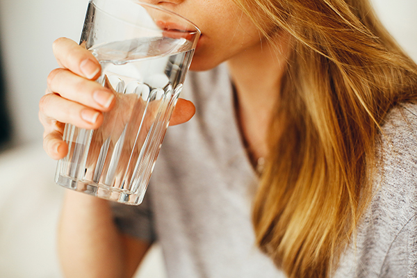 beber agua beneficios para la salud