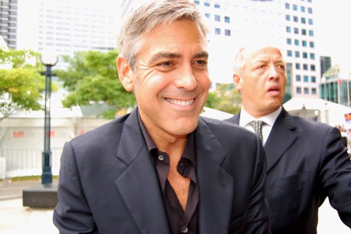 La tendencia del pelo canoso o blanco: famosos al natural George Clooney