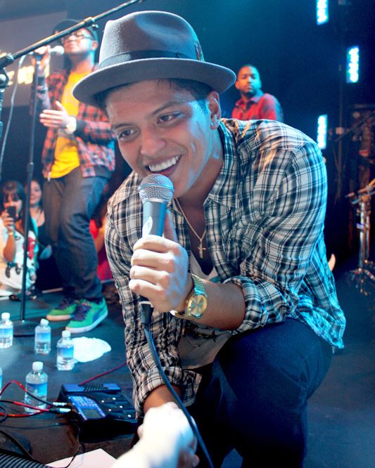 Bruno Mars altura