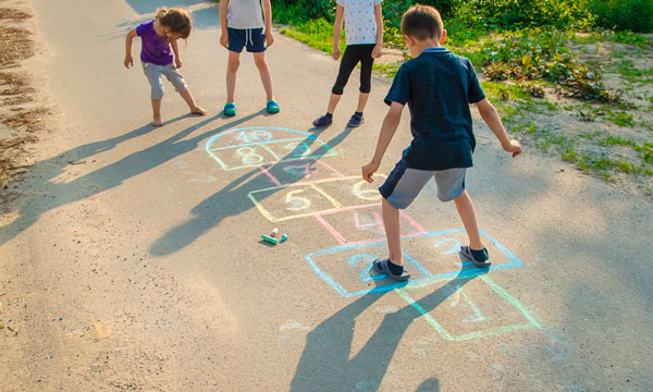 Juegos Infantiles De Los 90 Y 80 A Los Que Los Niños/as Les Encantará Jugar