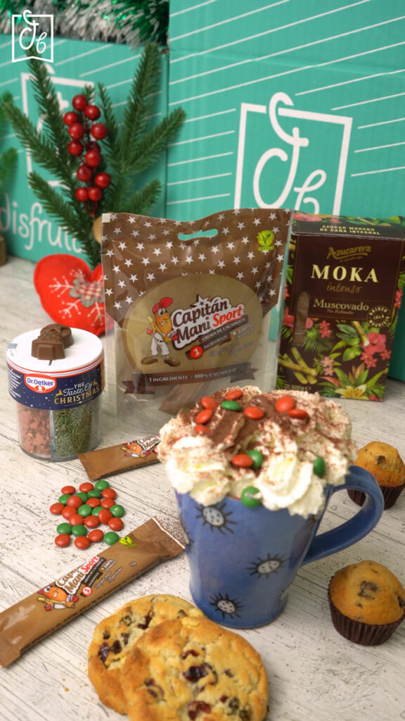Bebidas calientes navideñas: Chocolate caliente con crema de cacahuete