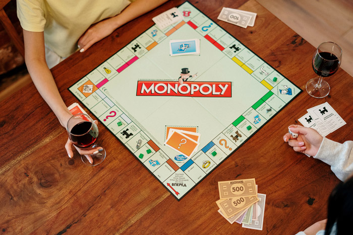 10 planes en familia para empezar a hacer en 2023 tablero de monopoly
