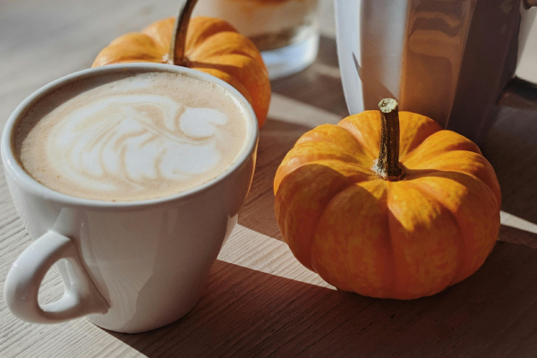 La receta de Pumpkin Spice Latte, el café de otoño que va a triunfar en Halloween