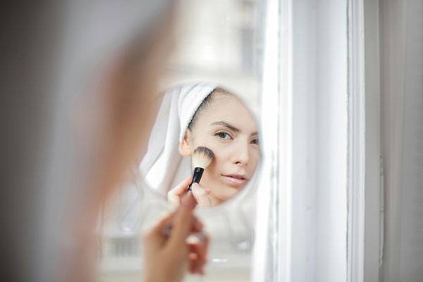 Estos son los pasos que tienes que seguir para preparar tu piel antes de cualquier maquillaje para que quede perfecto