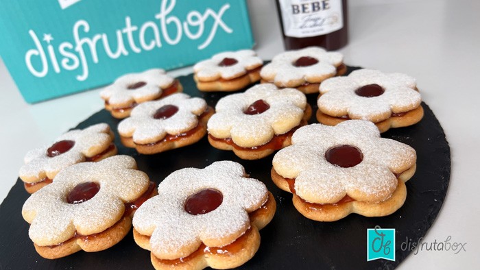 Aprende a hacer Galletas Linzer, las típicas de Navidad, con confitura de fresa