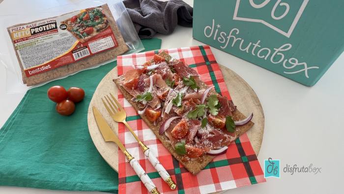 Tienes que probar la pizza Keto que tendrás lista en 10 minutos y es supersabrosa