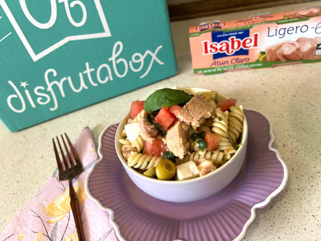 Ensalada de pasta con atún
