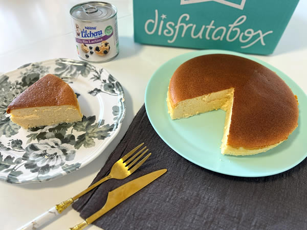 Es una receta perfecta para quienes buscan un postre diferente sin complicarse demasiado, pero con resultados que parecen de pastelería.