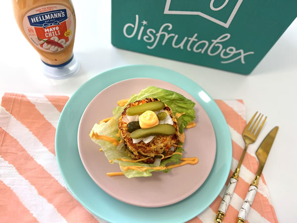 hamburguesa de salmón sin pan es jugosa, suave y muy fácil de preparar.